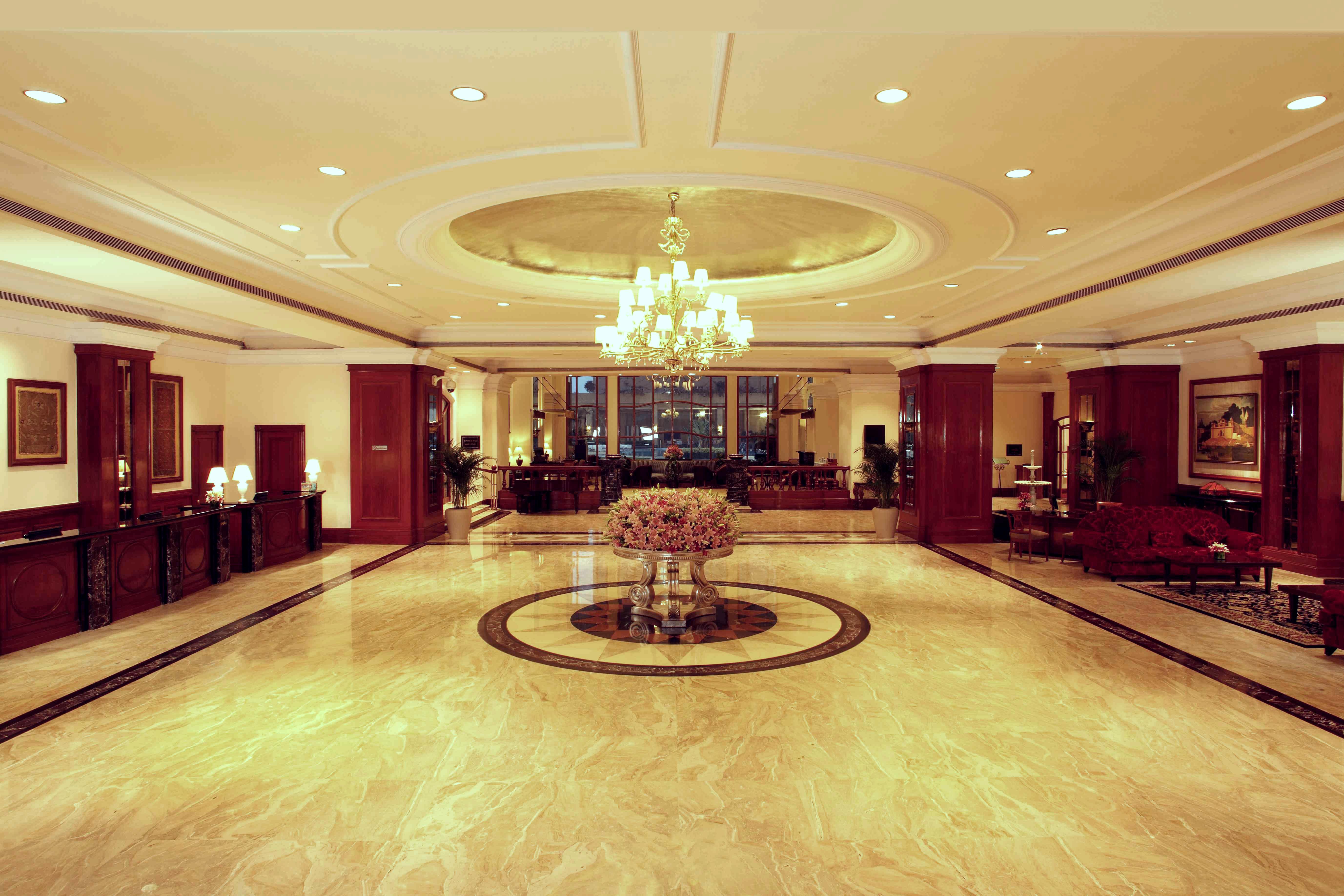 eros hotel new delhi to airport distance